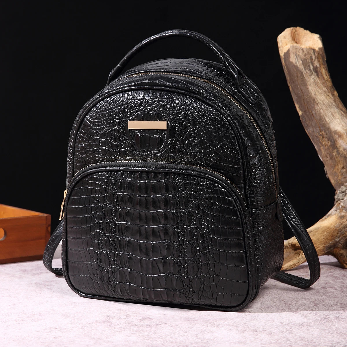 Sac à Dos Effet Croco de Petit Format Chic pour Femme