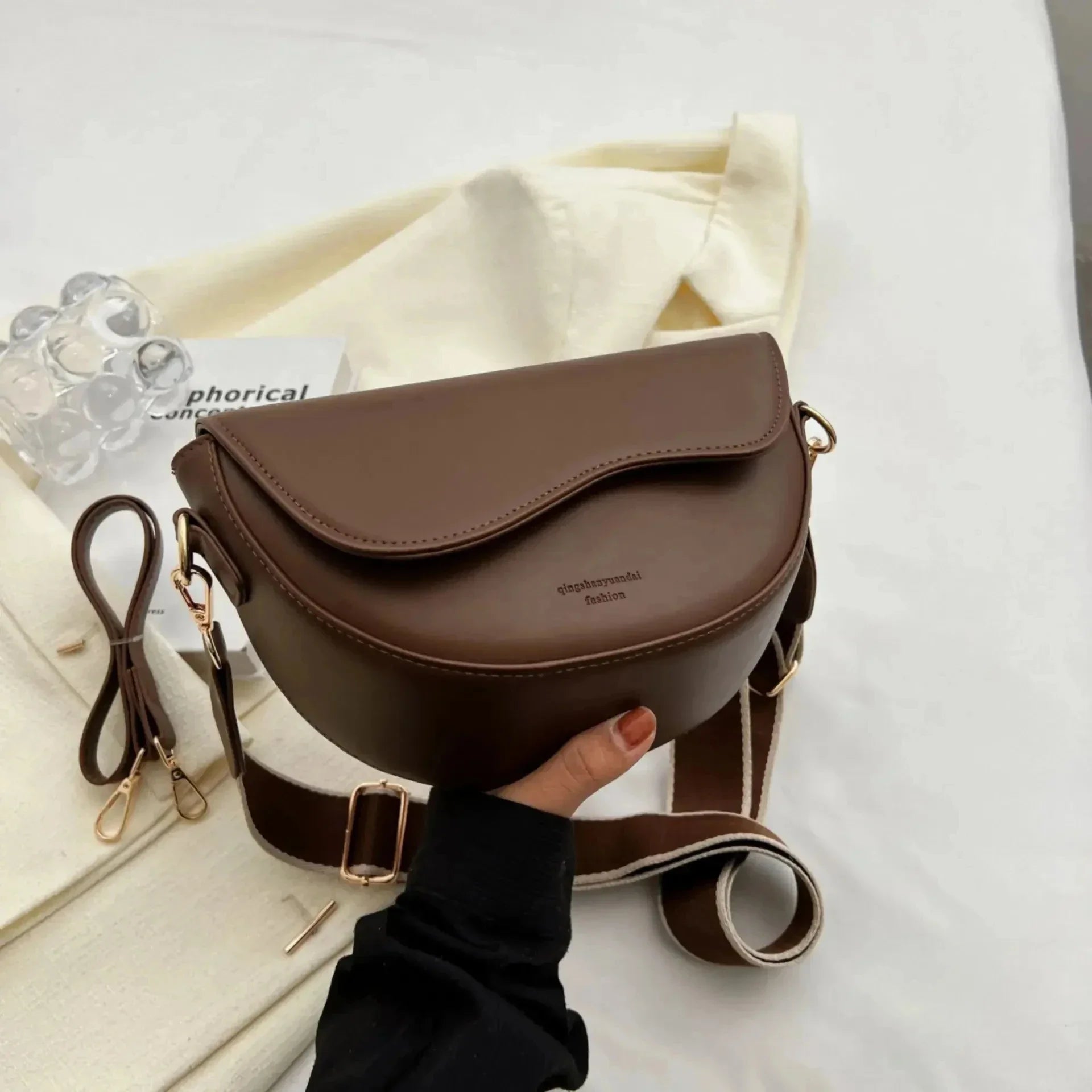 Sac à Main Bandoulière à Rabat de Petit Format